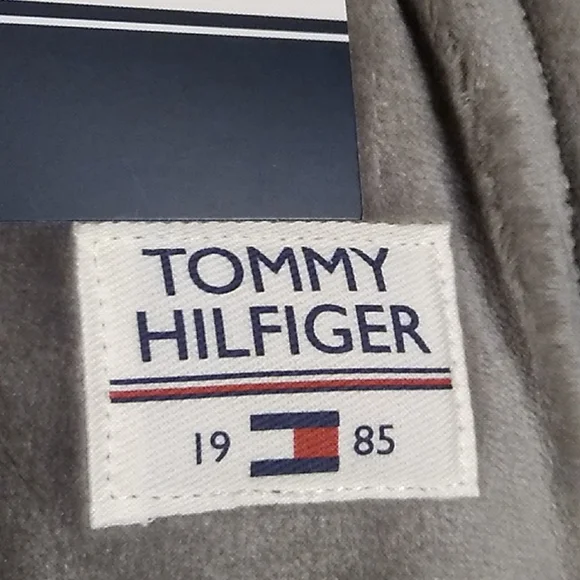 COPY - NWT 1985 Tommy Hilfiger Blanket (King Size) - Picture 4 of 9